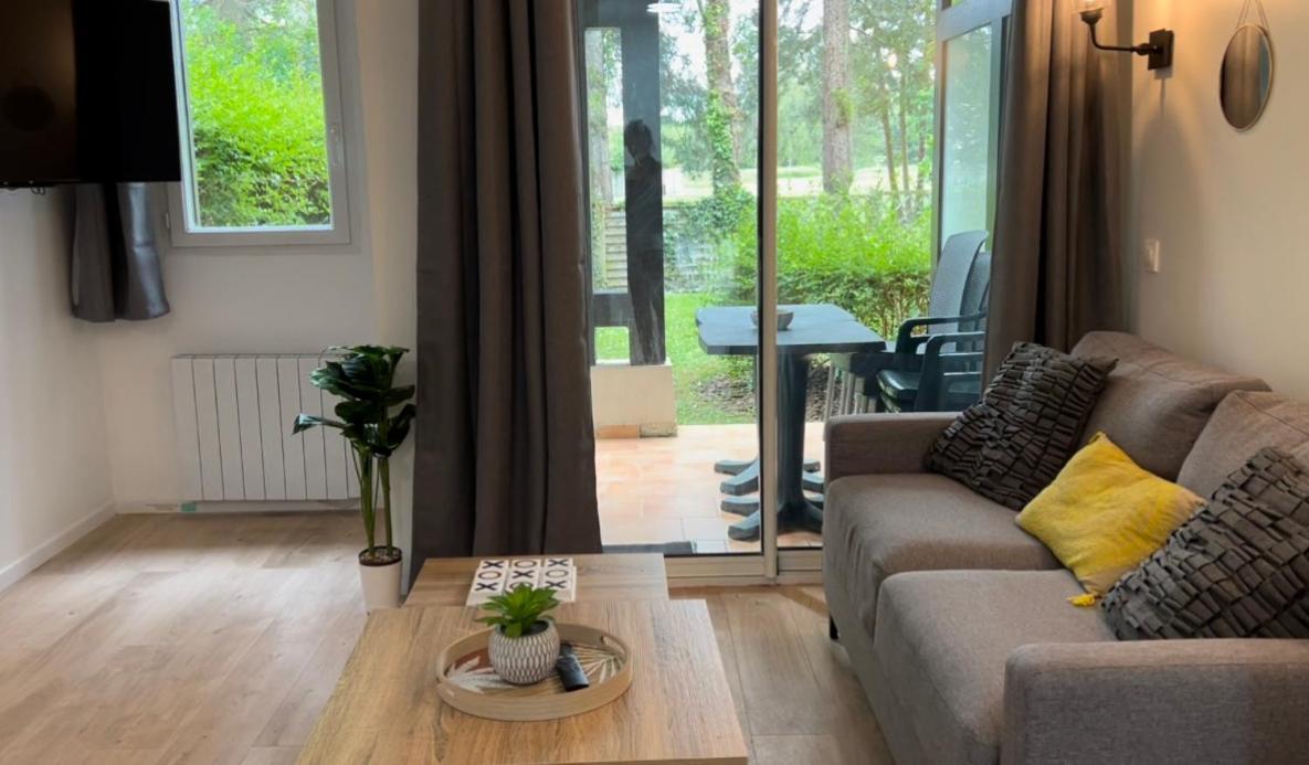 Le Cosy Residence Du Golf Довиль Экстерьер фото