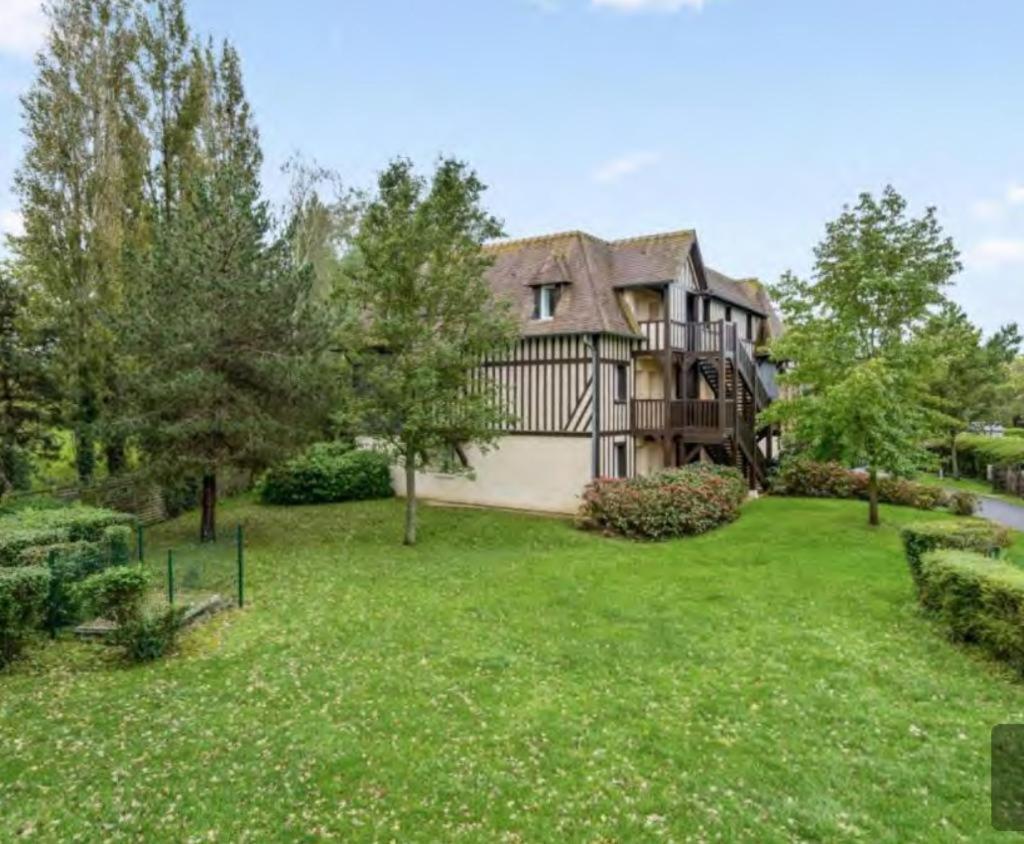 Le Cosy Residence Du Golf Довиль Экстерьер фото